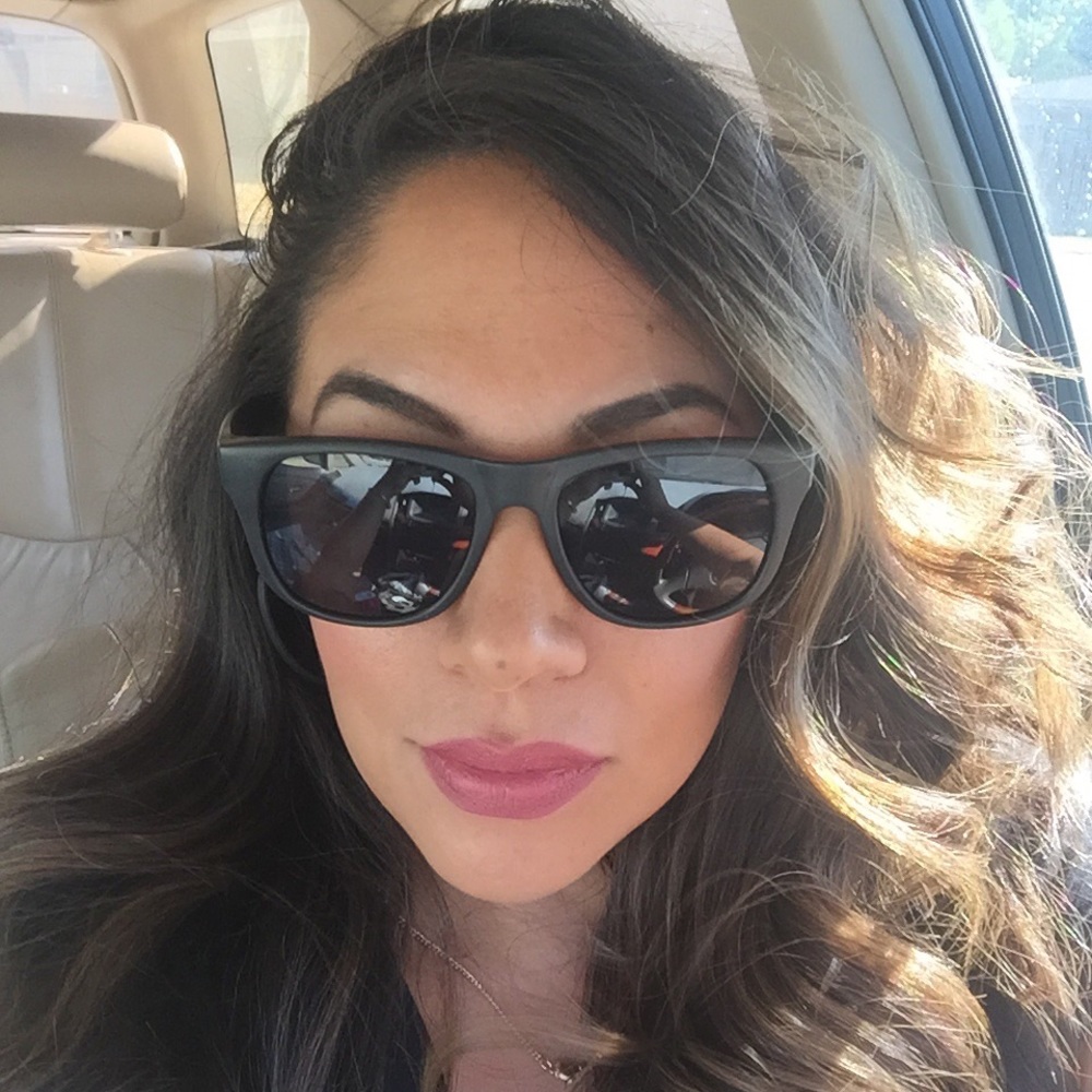 Meet your Posher, Savina